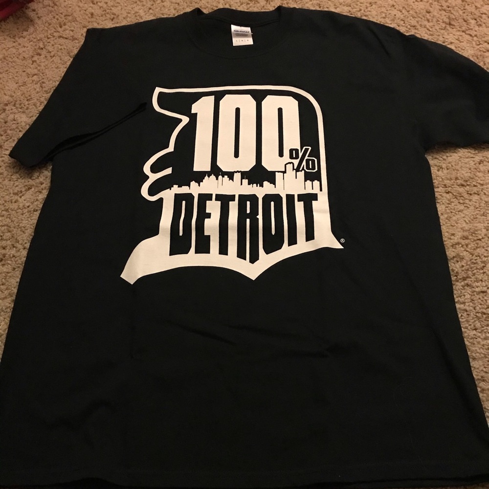 100% Detroit tee